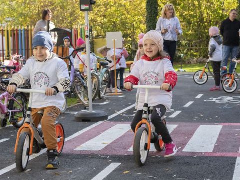 Ökobiciklit készíthetnek az óvodások, de kerékpáros felvonulásra is várják őket