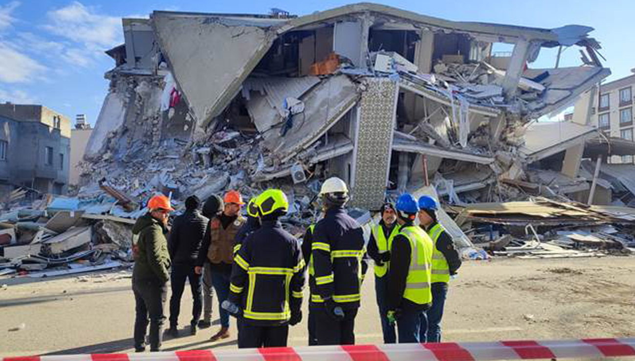 Gyűjtés a törökországi és szíriai földrengés áldozatainak