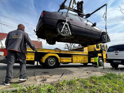 Gazdátlan autókat szállítottak el