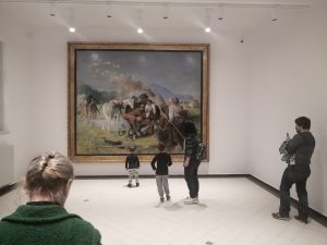 Más terembe került Gyárfás Jenő Gábor Áron halálát ábrázoló monumentális és szintén restaurált festménye, ahol jobban érvényesül