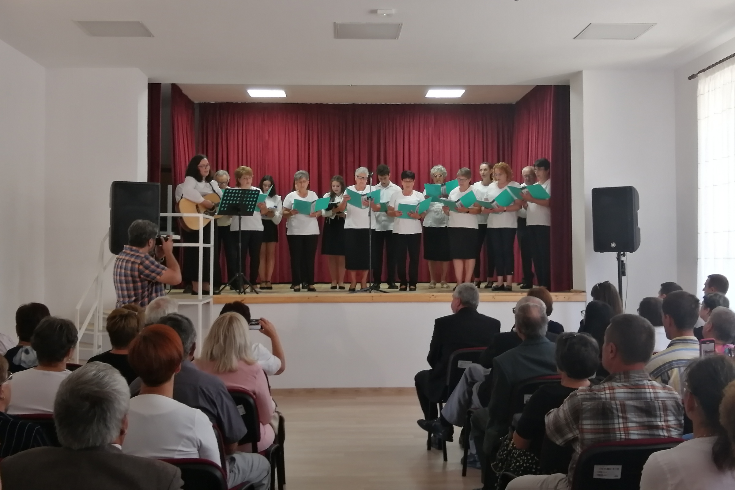 Birtokbavette megújult otthonát a lisznyói közösség