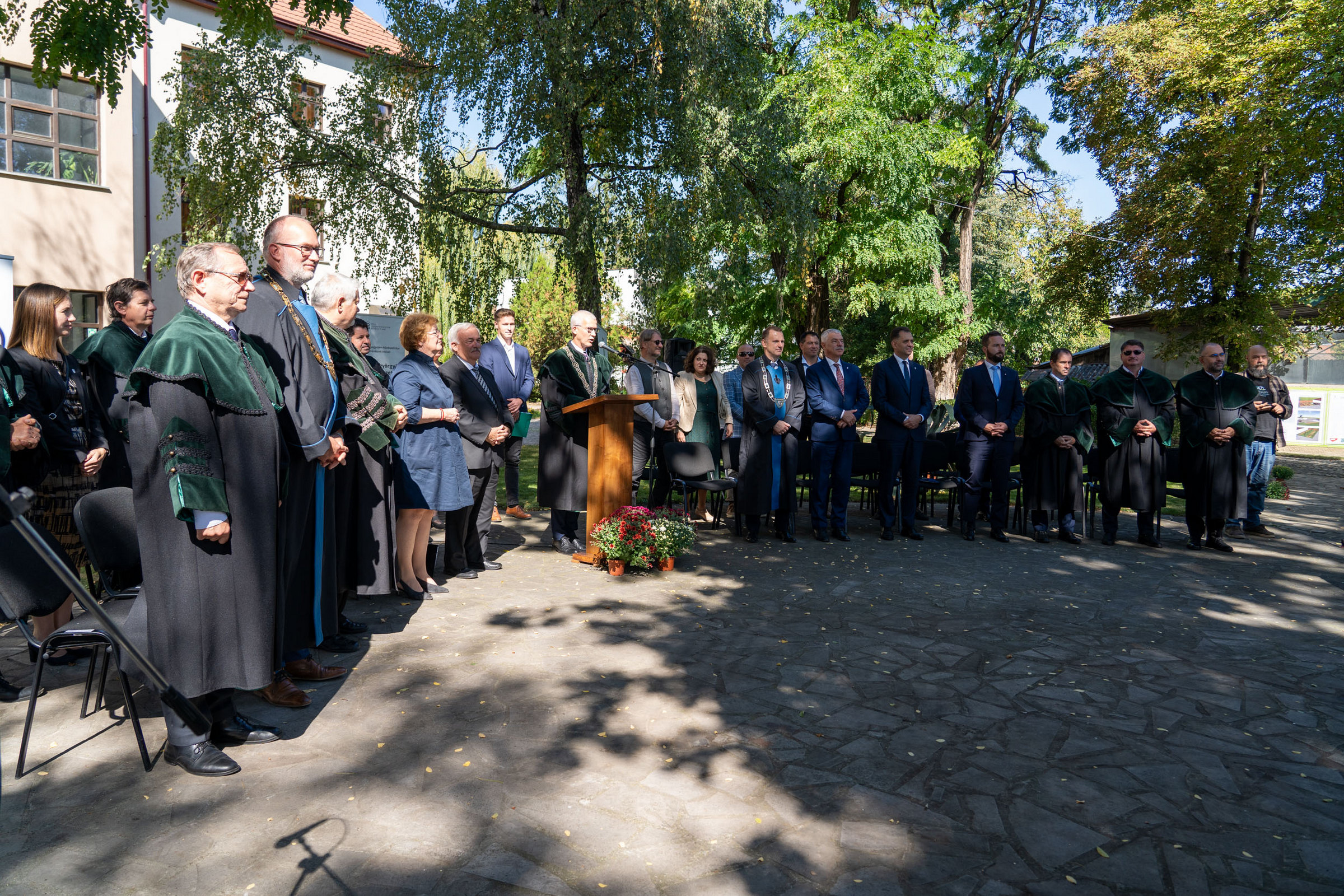 A Hitetlen Tamásoknak nem lett igazuk: Sepsiszentgyörgyön a Sapientia negyedik önálló karán tartottak ma tanévnyitót