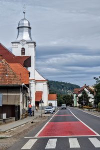 A berecki Szent Miklós-templom. A községben négy felekezet összesen hét templomot és imaházat tart fenn