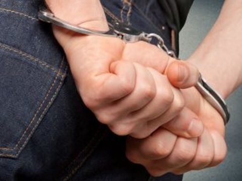 Kiskorúak megrontásával és gyermekpornográfiával gyanúsítanak egy háromszéki rendőrt