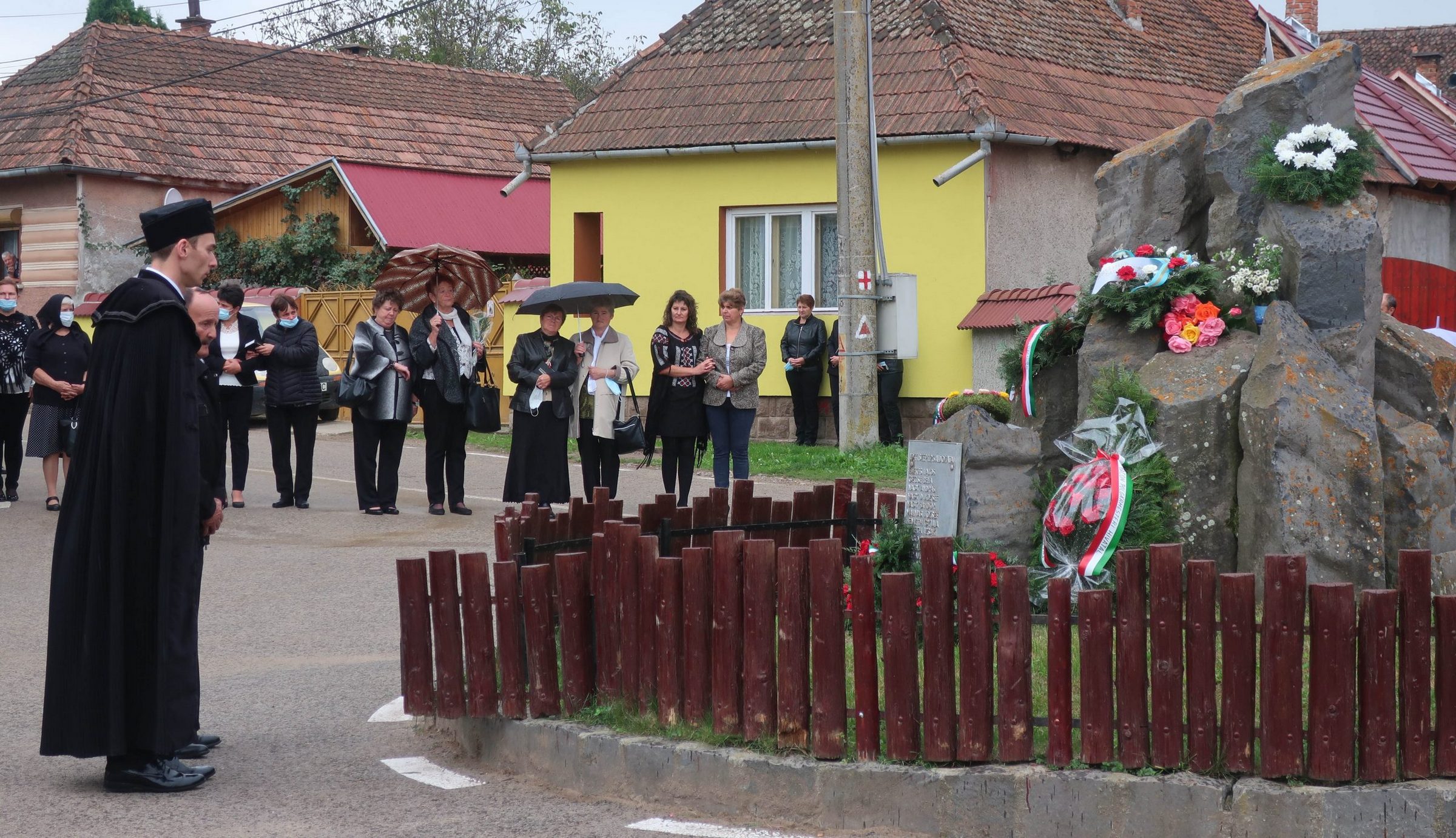 Emlékezés a szárazajtai vérengzés áldozataira