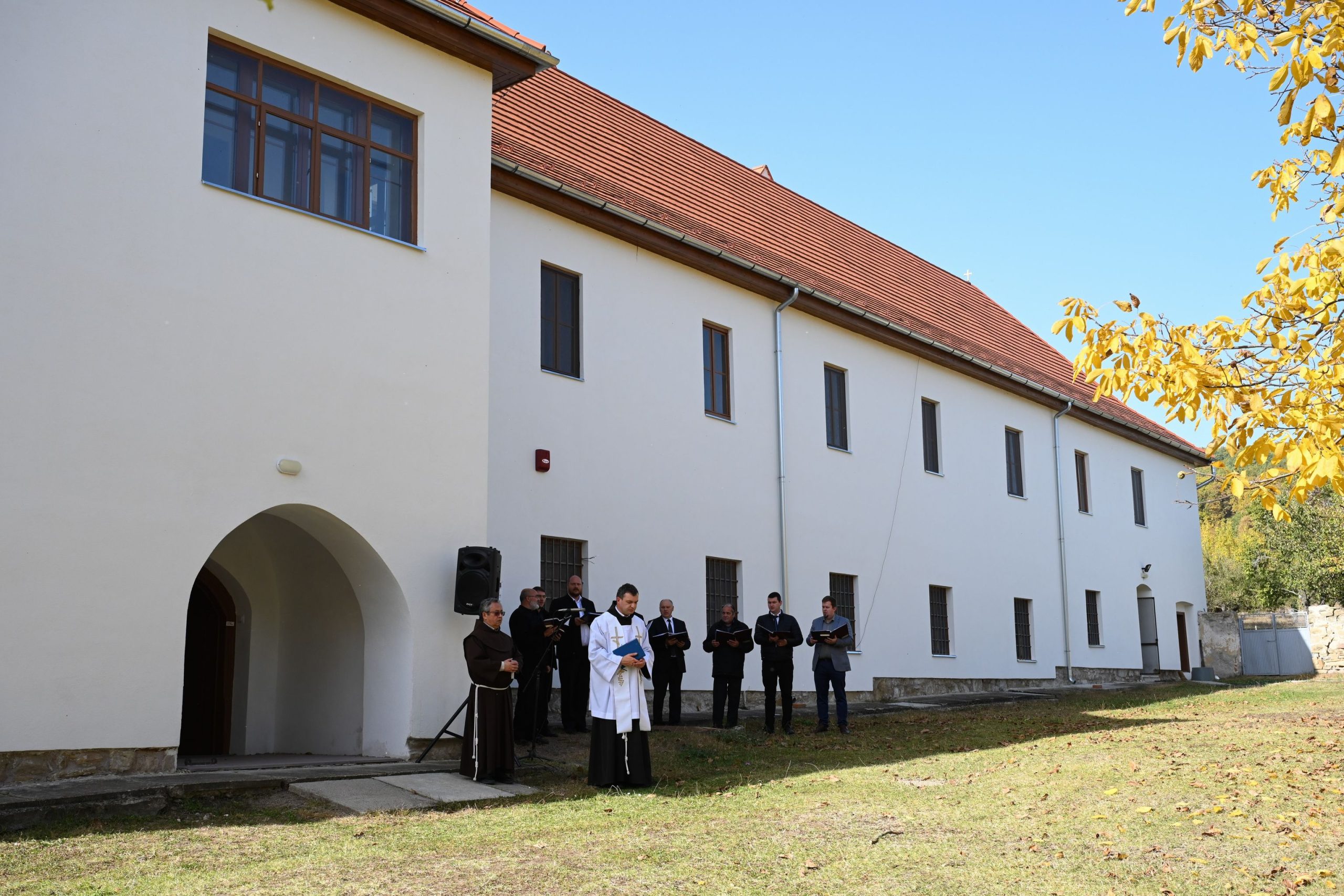 Templombúcsú és kolostormegáldás Esztelneken