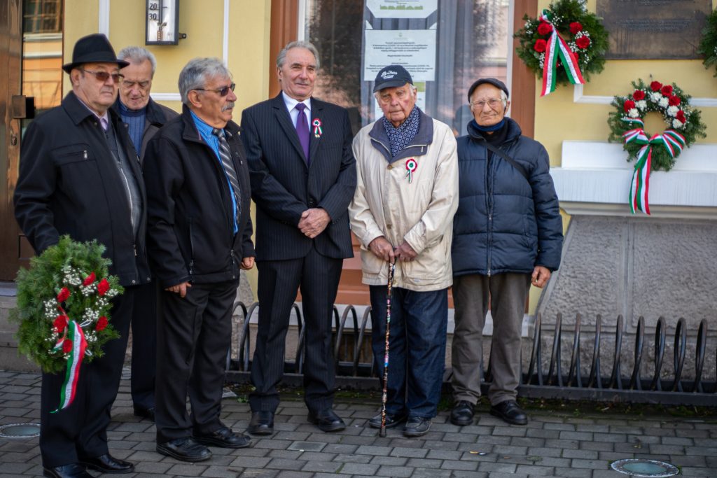 Egykori elítéltek emlékeznek Sepsiszentgyörgyön. Fotó: Székely Hírmondó-archív