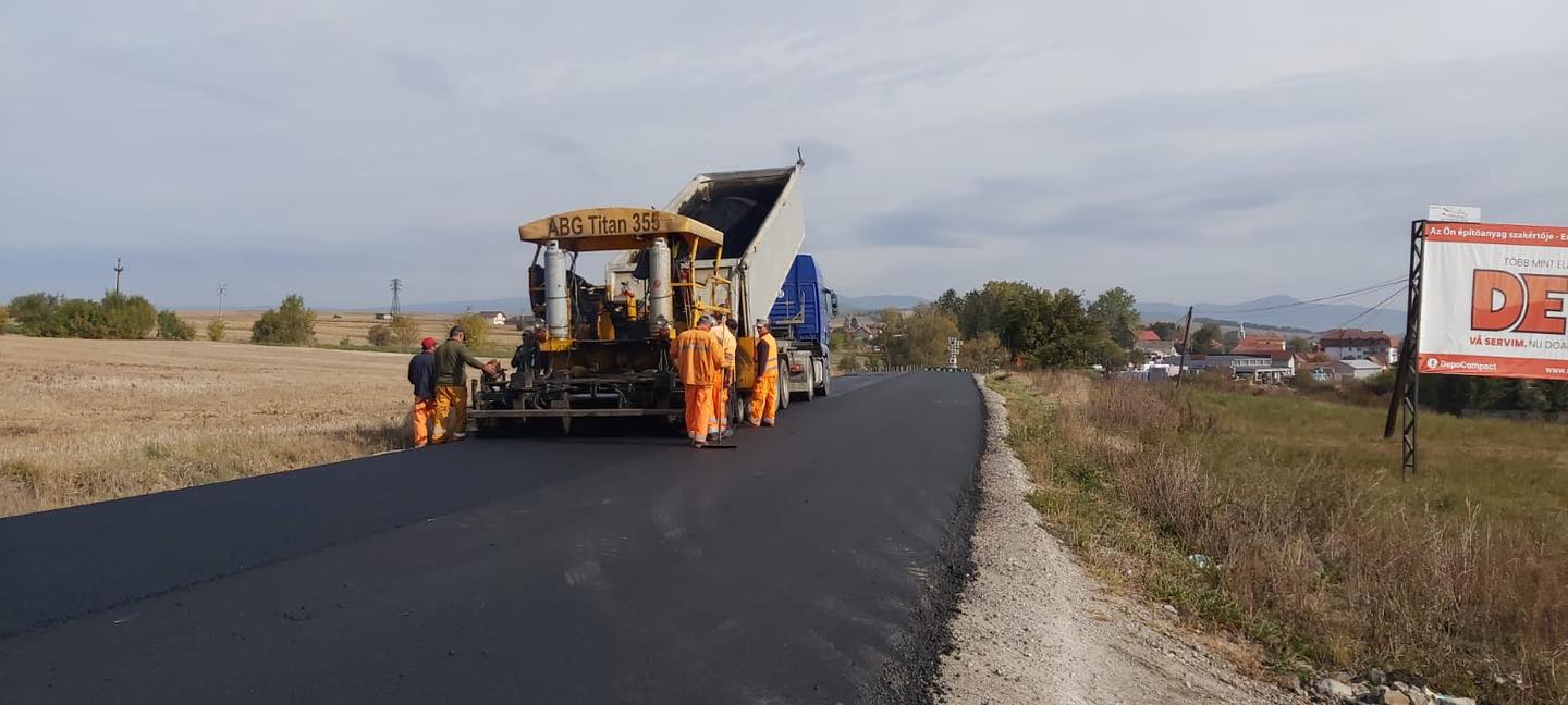 Feszültséget keltett az aszfaltozási munkálatok minősége a baróti tanácsülésen