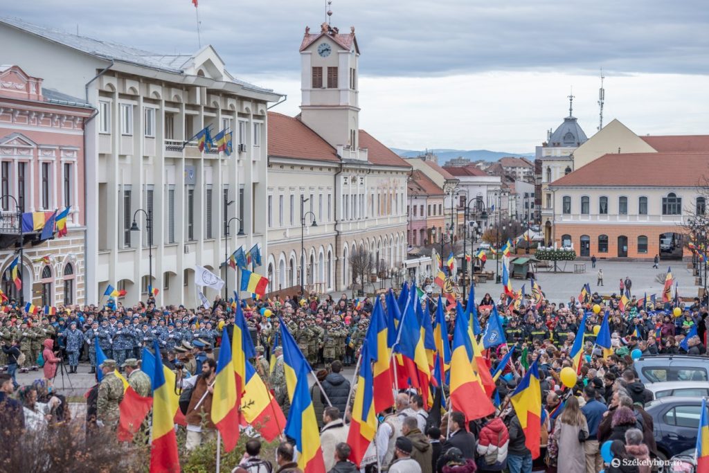 A tavalyihoz képest jelentősen többen jöttek ki az ünnepségre. Fotó: Pinti Attila