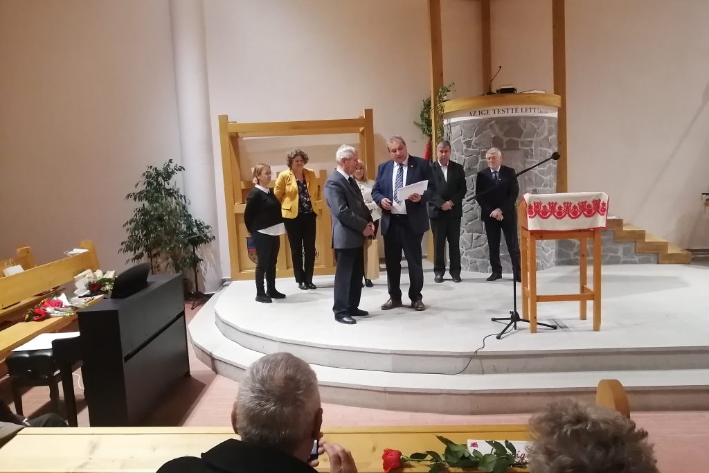 Péter Sándor több évtizedes önzetlen és példaértékű munkáját Korodi Hajnalka-díjjal ismerték el. Fotó: Bodor Tünde