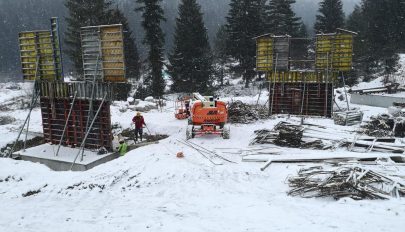 Télen is folytatódik a kovásznai wellnessközpont építése