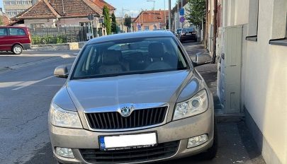 A parkolási szabályok betartását ellenőrzi a helyi rendőrség