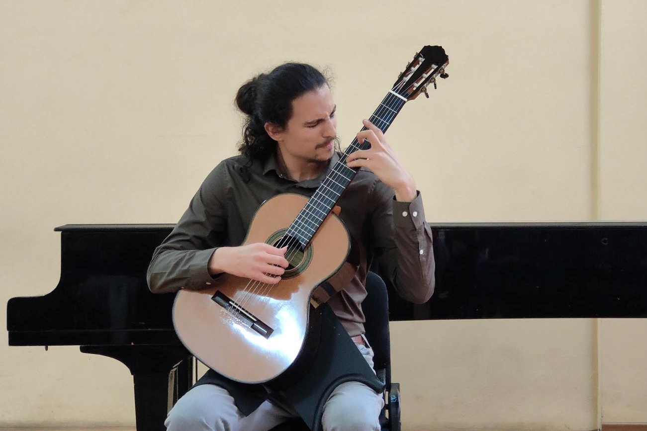 Gitárkoncert a zabolai Mikes-kastélyban