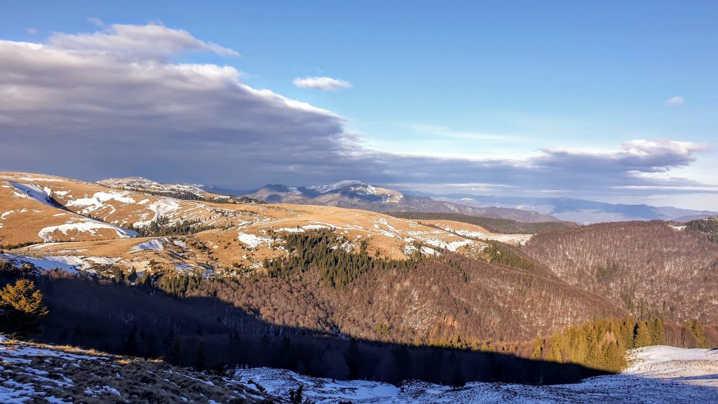 Kilátás a Nagy-Tatárhavasról 2022 februárjában. Fotó: Kocsis Károly