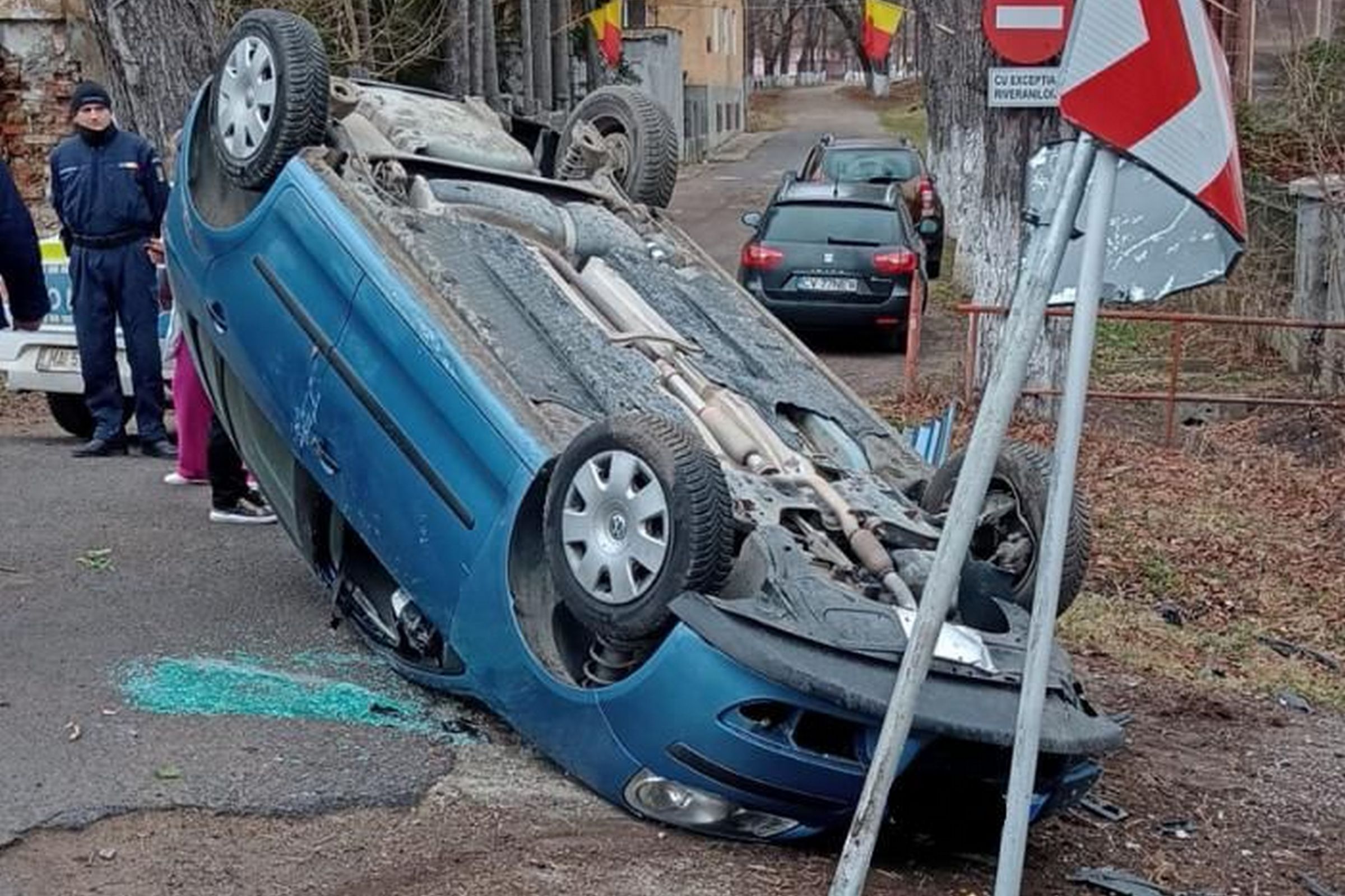 Autó borult fel Előpatakon