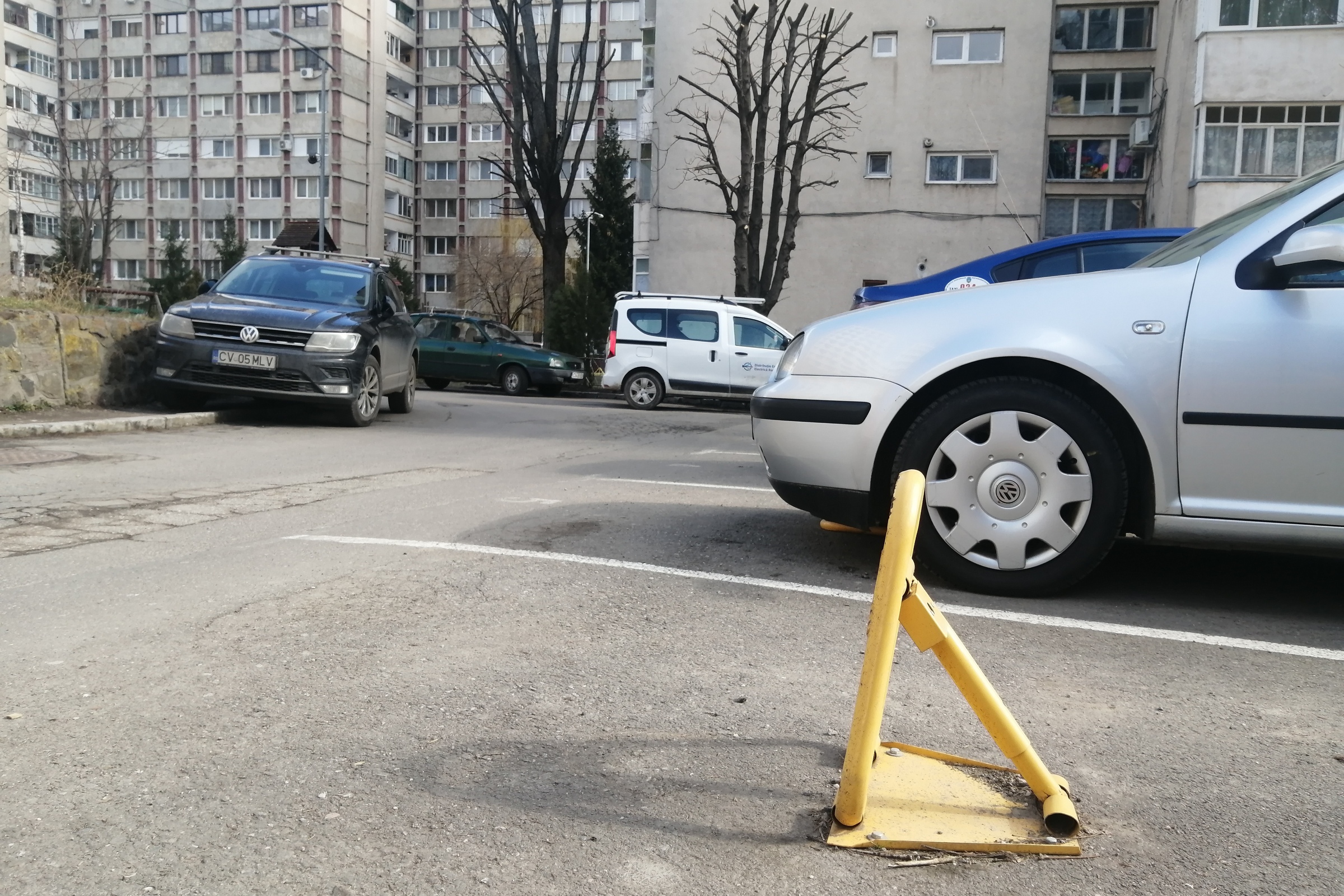 Szinte mindenütt parkolódíjat szedne a sepsiszentgyörgyi önkormányzat