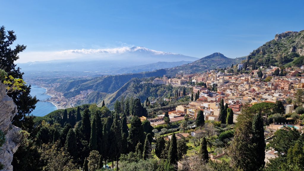 Taormina a görög színházból