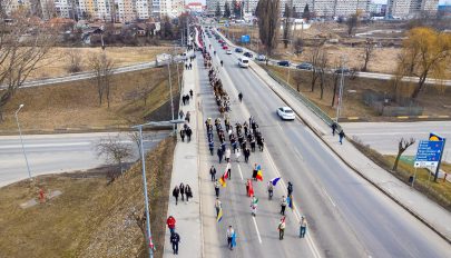 Forgalomkorlátozások lesznek a díszfelvonulások útvonalán Sepsiszentgyörgyön