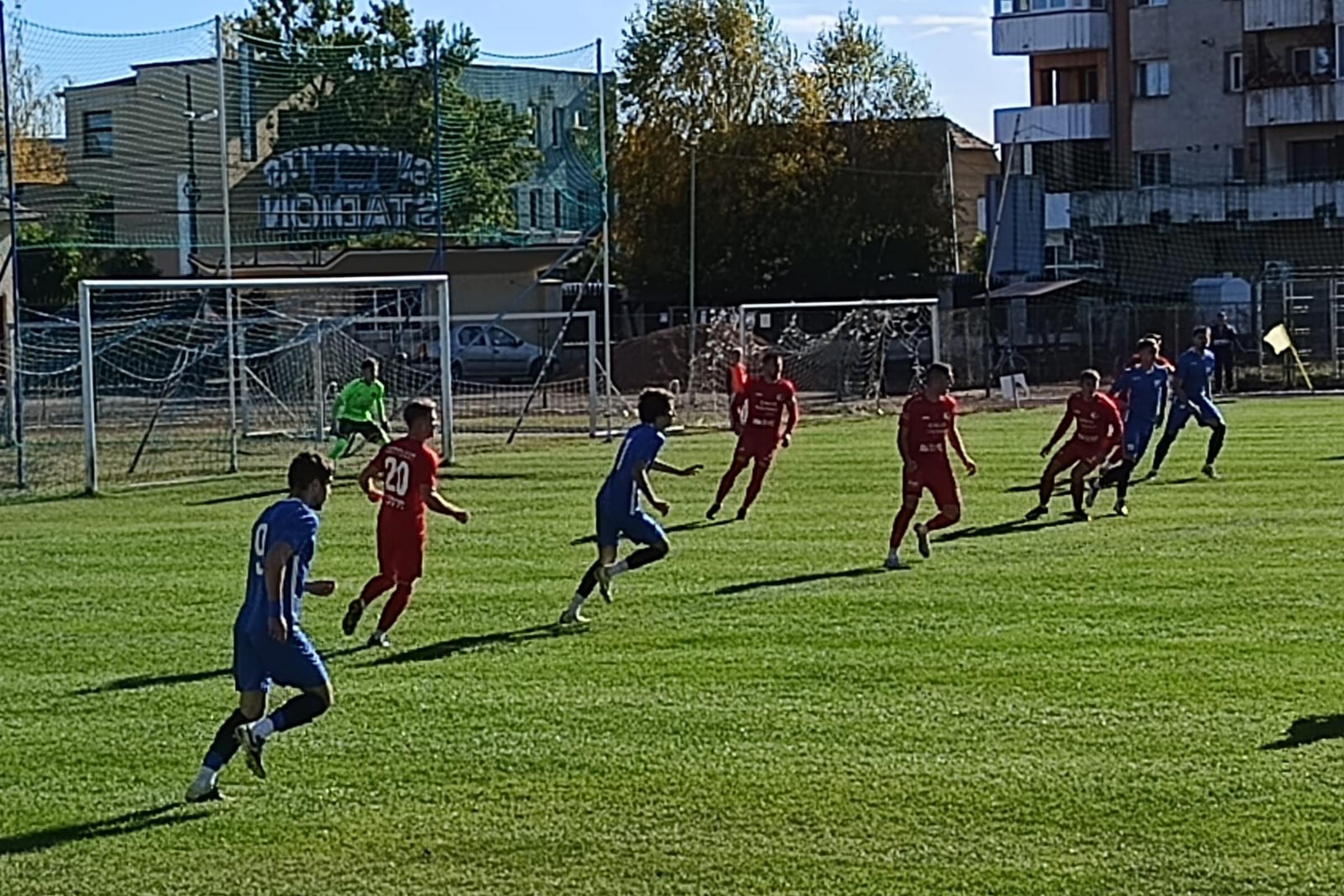 A kihagyott helyzetek megbosszulták magukat, Tatrangon hagyta a pontokat a KSE