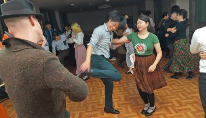 Zsigeri örömöt okoz a japánoknak az erdélyi néptánc