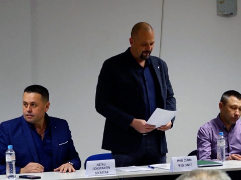 Váratlan fordulat: az EMSZ a románpárt-szövetséggel összefüggésbe hozható független jelölt mögé állt