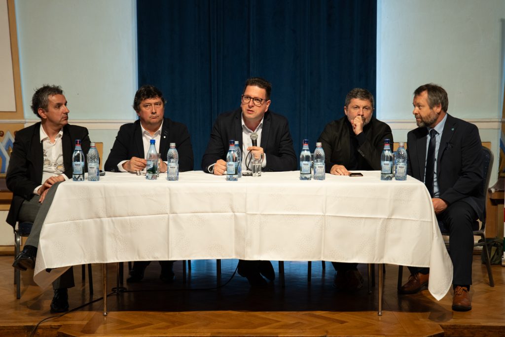 Az autonómia összeköt címmel tartottak pódiumbeszélgetést. Fotó: Tuchiluș Alex
