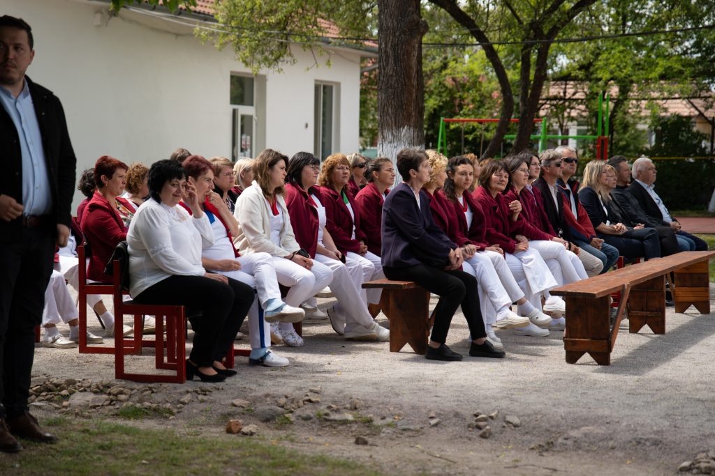 Ápolók, orvosok is megjelentek az ünnepségen. Fotó: Tuchiluș Alex