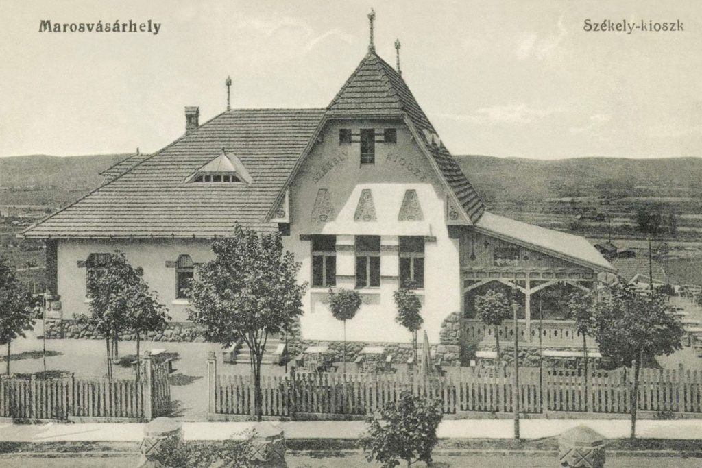 A marosvásárhelyi Székely kioszk 1915-ben. Fotó: Korabeli képeslap/Székely Kalendárium
