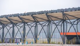 Állandó és „vakációs” járatokkal bővült a brassói reptér kínálata