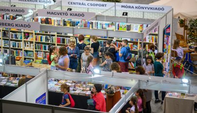 Valóságos könyvbirodalommá alakul jövő héten a Sepsi Aréna