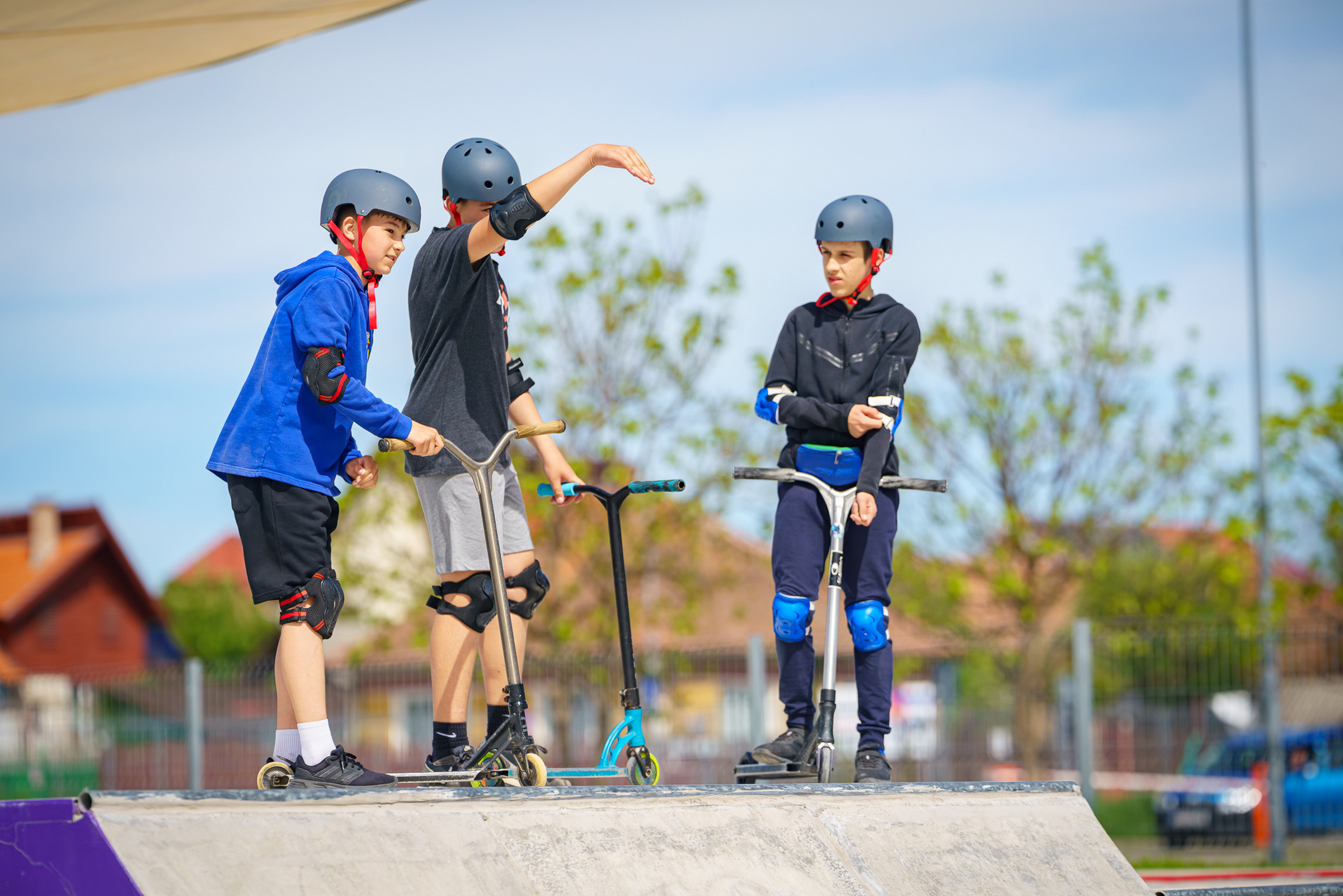 Mágnesként vonzza a gyerekeket és fiatalokat az új skatepark