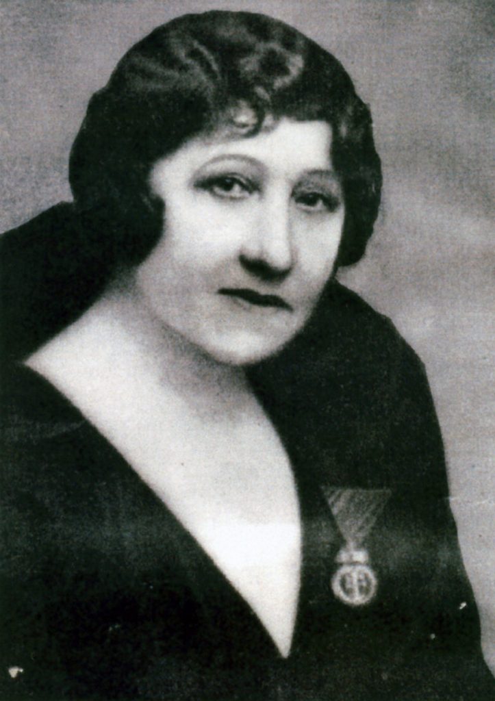 Tutsek Anna, a nevelőanya