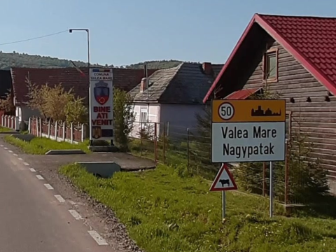 El kell távolítani a kétnyelvű helységnévtáblákat Nagypatakon