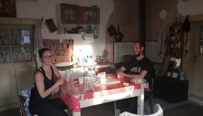Fiatalon kiégett értelmiségiek voltak, ma laza jógaoktatók Zabolán