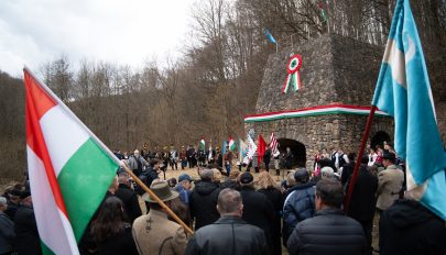 Alázattal mondjuk ki: szabadság