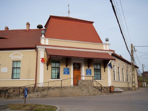 Háziorvosi és állatorvosi rendelőt újítanak fel Gidófalván