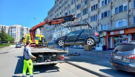 Folytatja az elhagyott autók elszállítását a helyi rendőrség