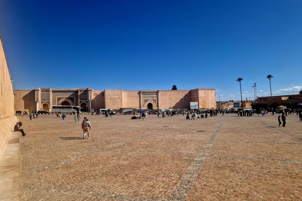 Meknesz El-Hedim nevű tere a medina társadalmi központja. Fotó: Kocsis Károly