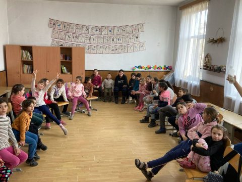 Hittel és oktatással a kirekesztés ellen