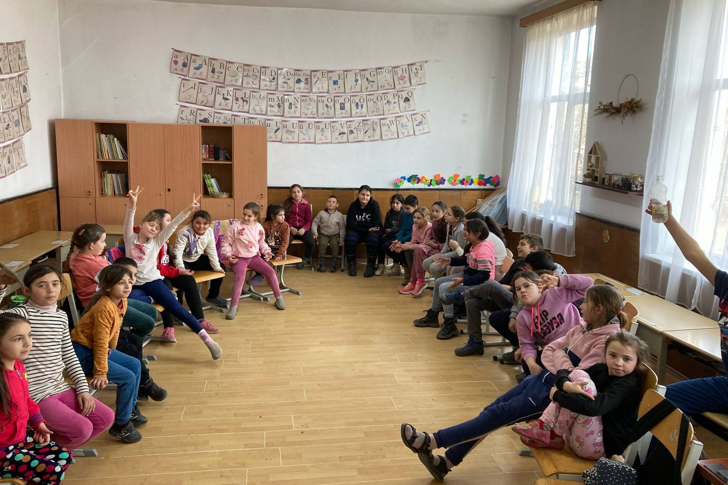 Hittel és oktatással a kirekesztés ellen