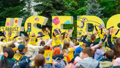 Négyéves lett Sepsiszentgyörgy legvidámabb „járgánya”, a Lábbusz-Pedibus