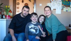 Példás összefogás a Duchenne-szindrómás kisfiúért, aki versenyt fut az idővel