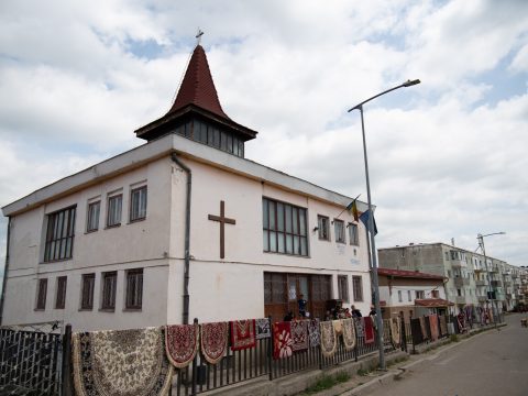 Házhoz viszik a szakoktatást a cigány gyermekekhez