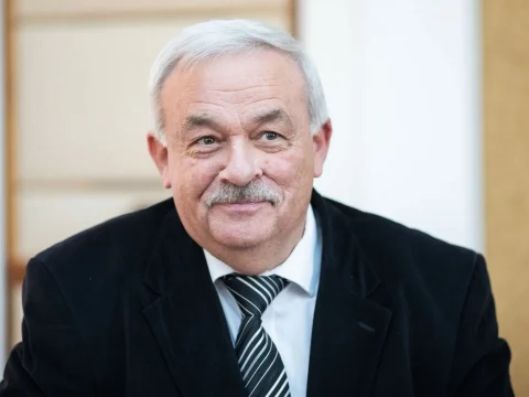 Illyefalva díszpolgárává avatják Kató Bélát
