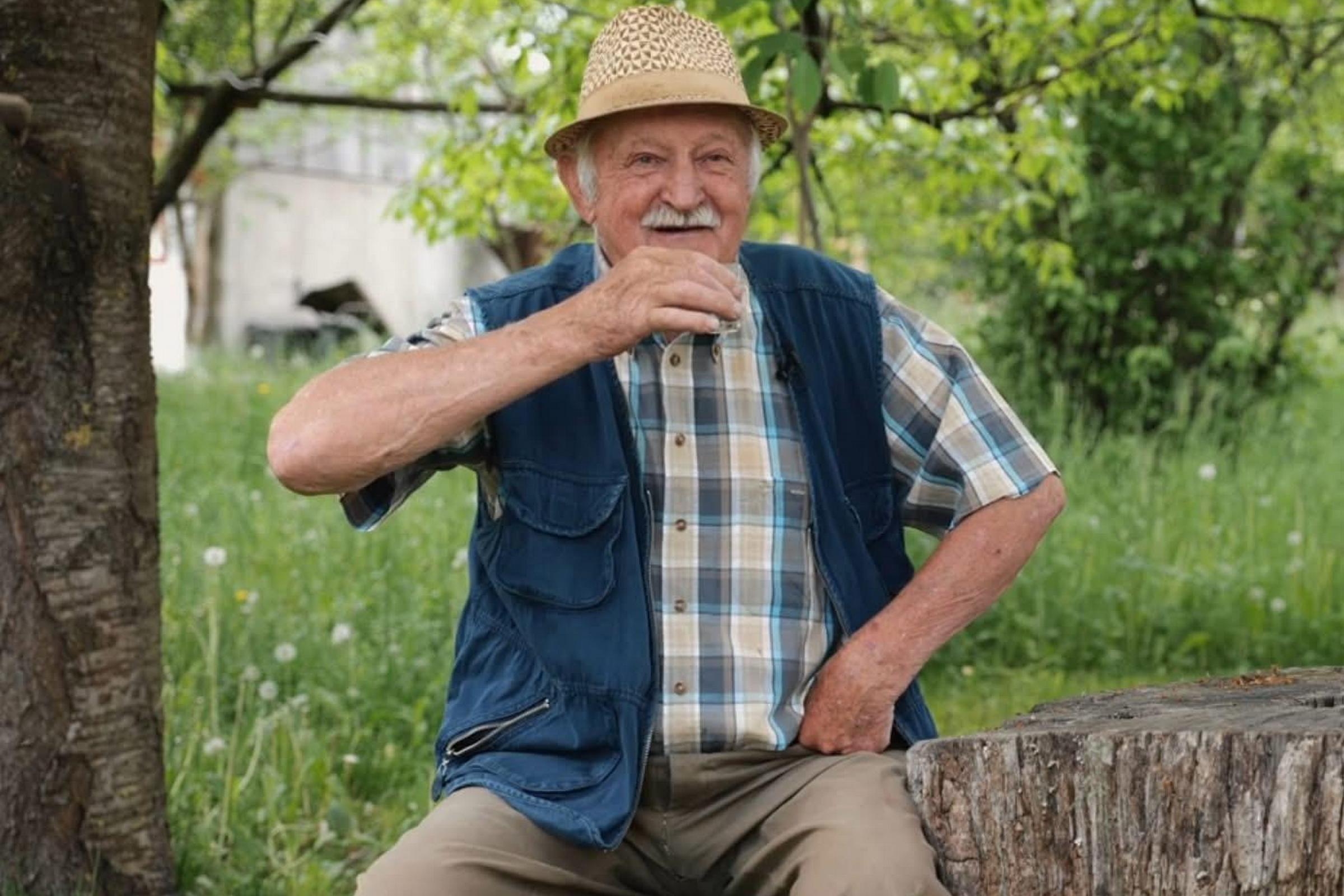 Brandet építeni a nagytata emlékéből