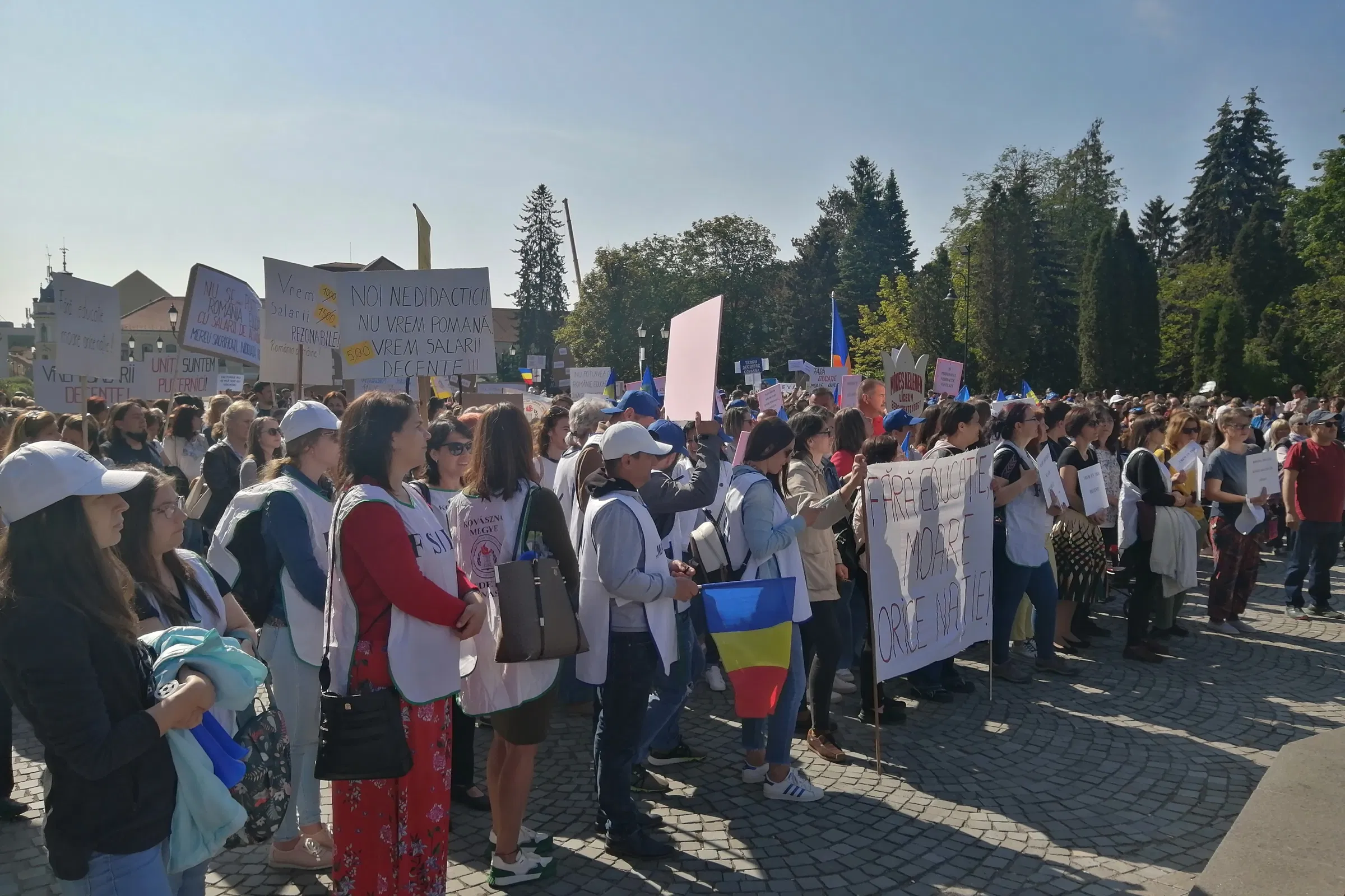 „Ilyen még Ceaușescu idején sem volt” – Háromszéken is tiltakoznak a tanügyi megszorítások ellen