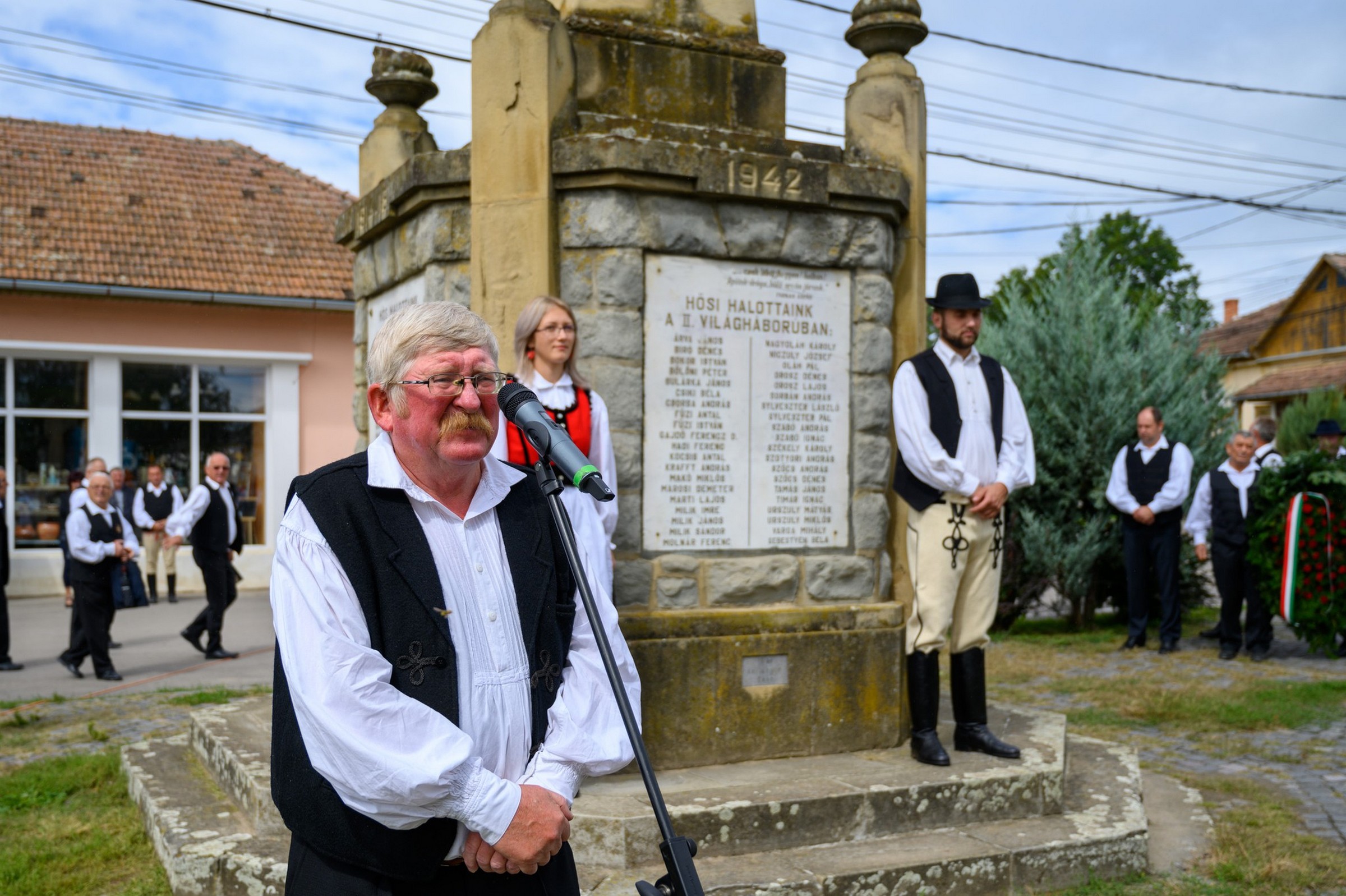 Huszár- és katonadal-találkozó