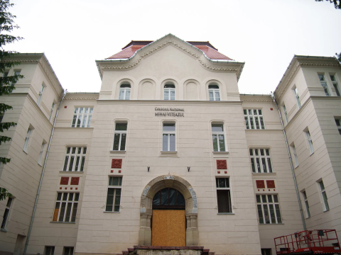Visszatérnek az iskola területére a sepsiszentgyörgyi román diákok